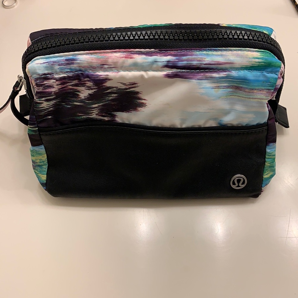 Lululemon toiletry bag